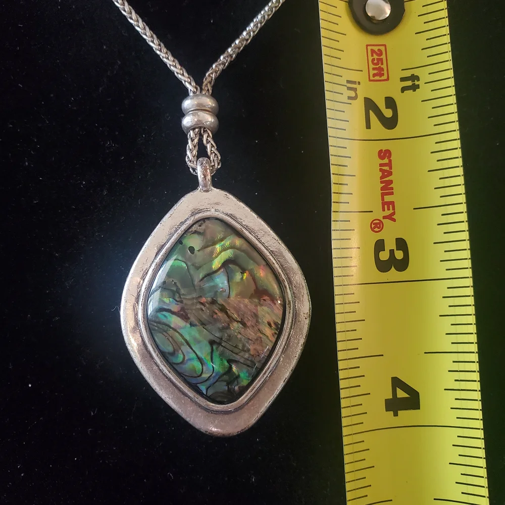 Lucky Brand 30" Silver Pendant Necklace with Abalone Shell/Mother of Pearl - Picture 2 of 3